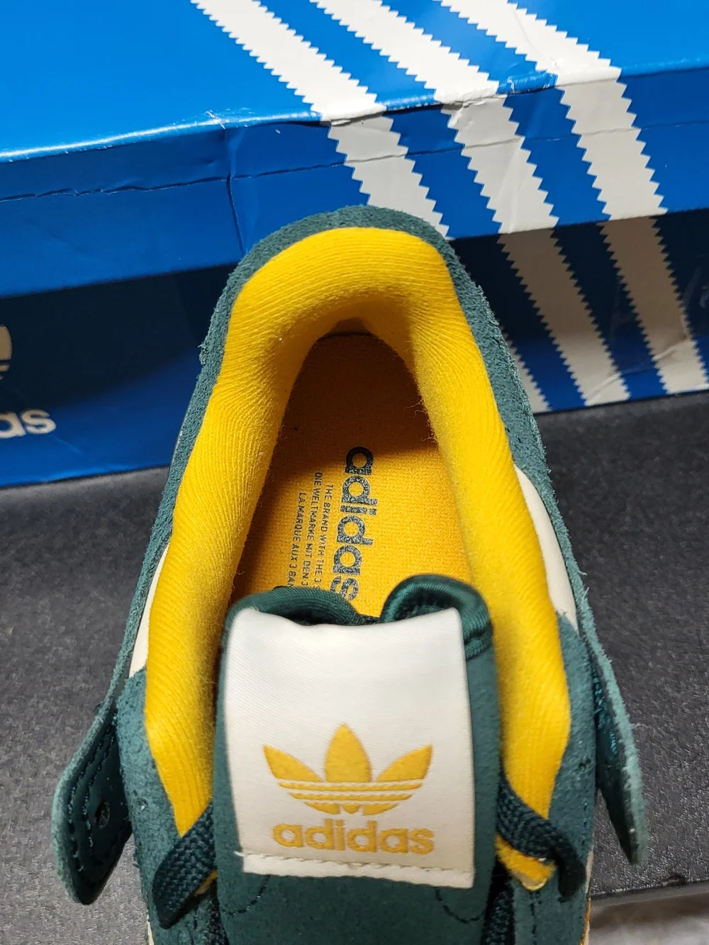 *NEW* Adidas Forum Cl Low Aurora Ivy/Wonder White/Yellow Size Men’s 5 Women's 6